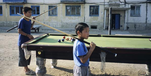 Billard wird an allen Ecken gespielt