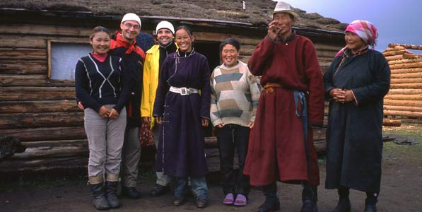 Mongolen sind neugierig und gastfreundlich